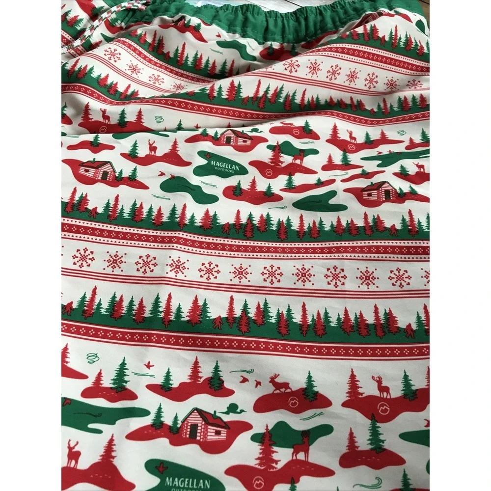 Magellan MENS FISH GEAR BOAT‎ SHORT HOLIDAY SWEATER PRINT SIZE SMALL (8)